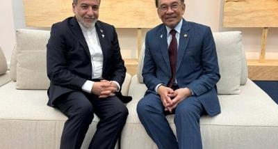 Iran's Foreign Minister met with Malaysian Prime Minister